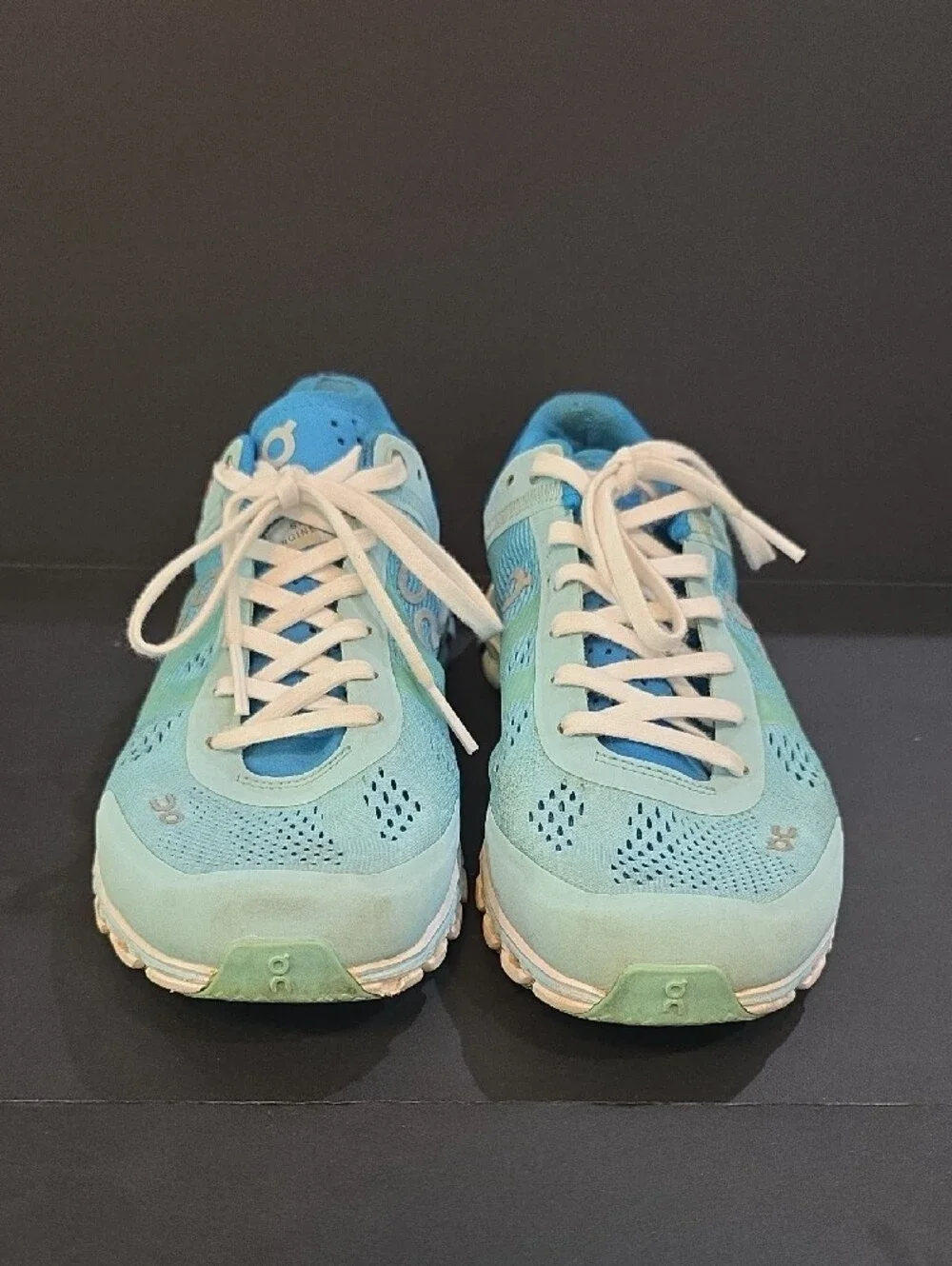 On Running CloudFlow Women’s Running Shoes - Aqua Blue Size 6